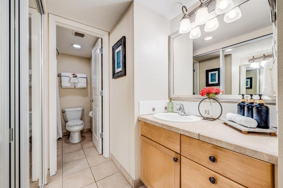 Photo of Bathroom in Kahana