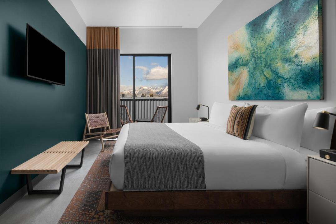 Photo of Bedroom in People's Freeway