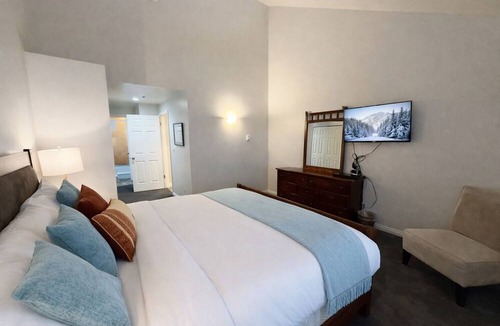 North Park City Condo | Snowblaze 310 Cozy Comfort in the Heart of Park City