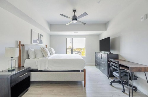 People's Freeway Apartment | Landing | Chic 2BD, Courtyard, Gym