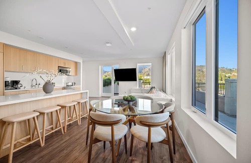 Hollywood Apartment | The Jade Hill' Luxurious Penthouse Two floors Hollywood Hills Pool, Gym, Jacuzzi