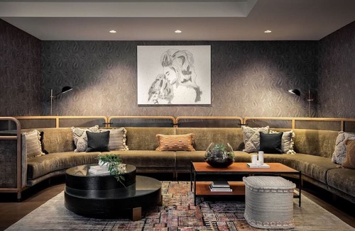 Downtown Washington D.C. Hotel | Relaxing City View Room in the Heart of DC | Near Smithsonian Museums