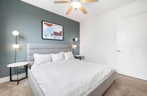 SoNo Apartment | 2B2B with Private Balcony Modern & Stylish - 2B4