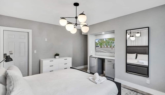 Madison Suite 2 BD/2BA Miami Beach Lincoln Casa