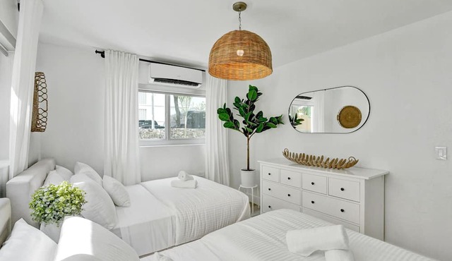 Everest Suite 2BD/2 BA Miami Beach Lincoln Villa Free Parking