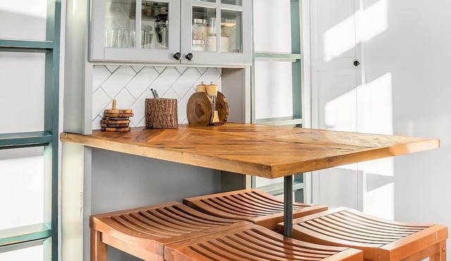 Craftsman Corridor - Free Parking - Fast WIFI - Near UW